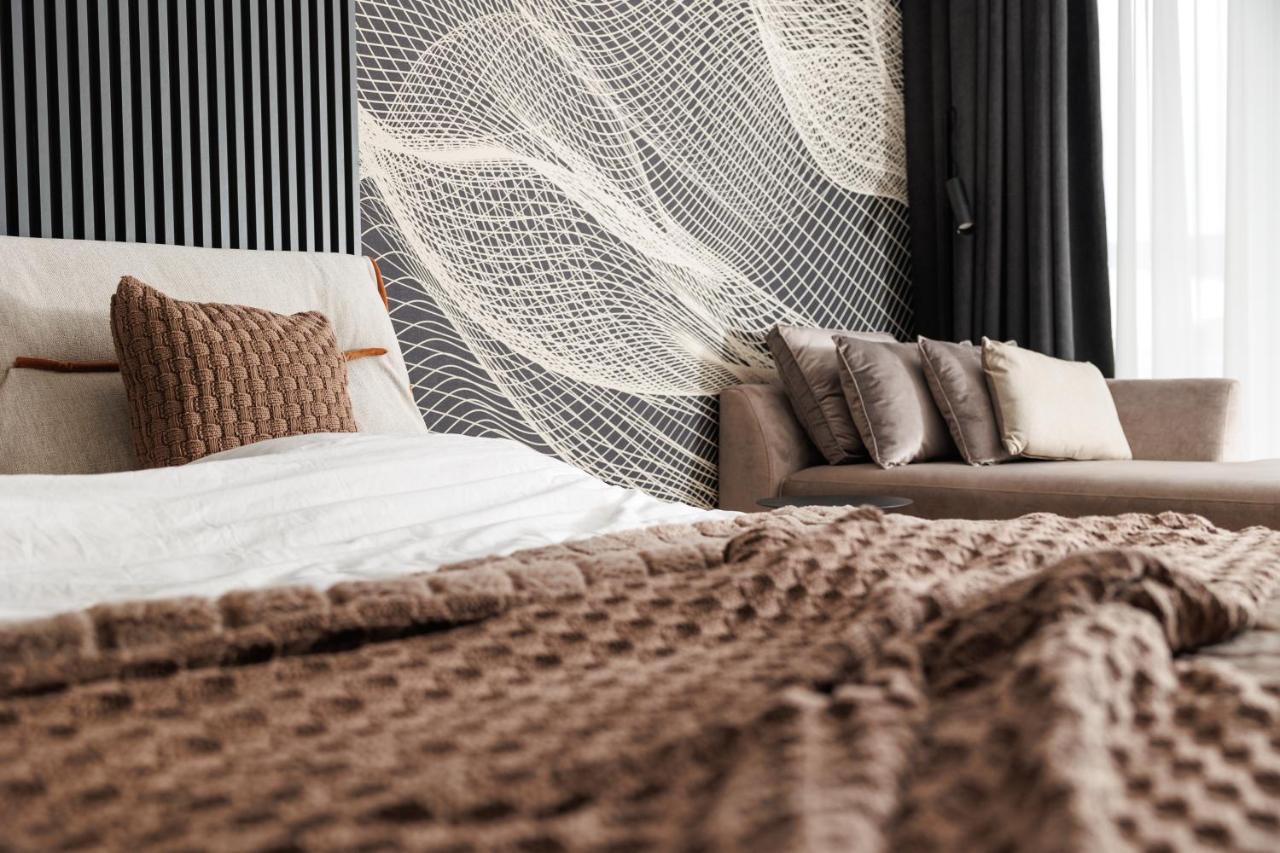 Mandala Designer Apartments With Free Private Parking, Near Mall Coresi براشوف المظهر الخارجي الصورة