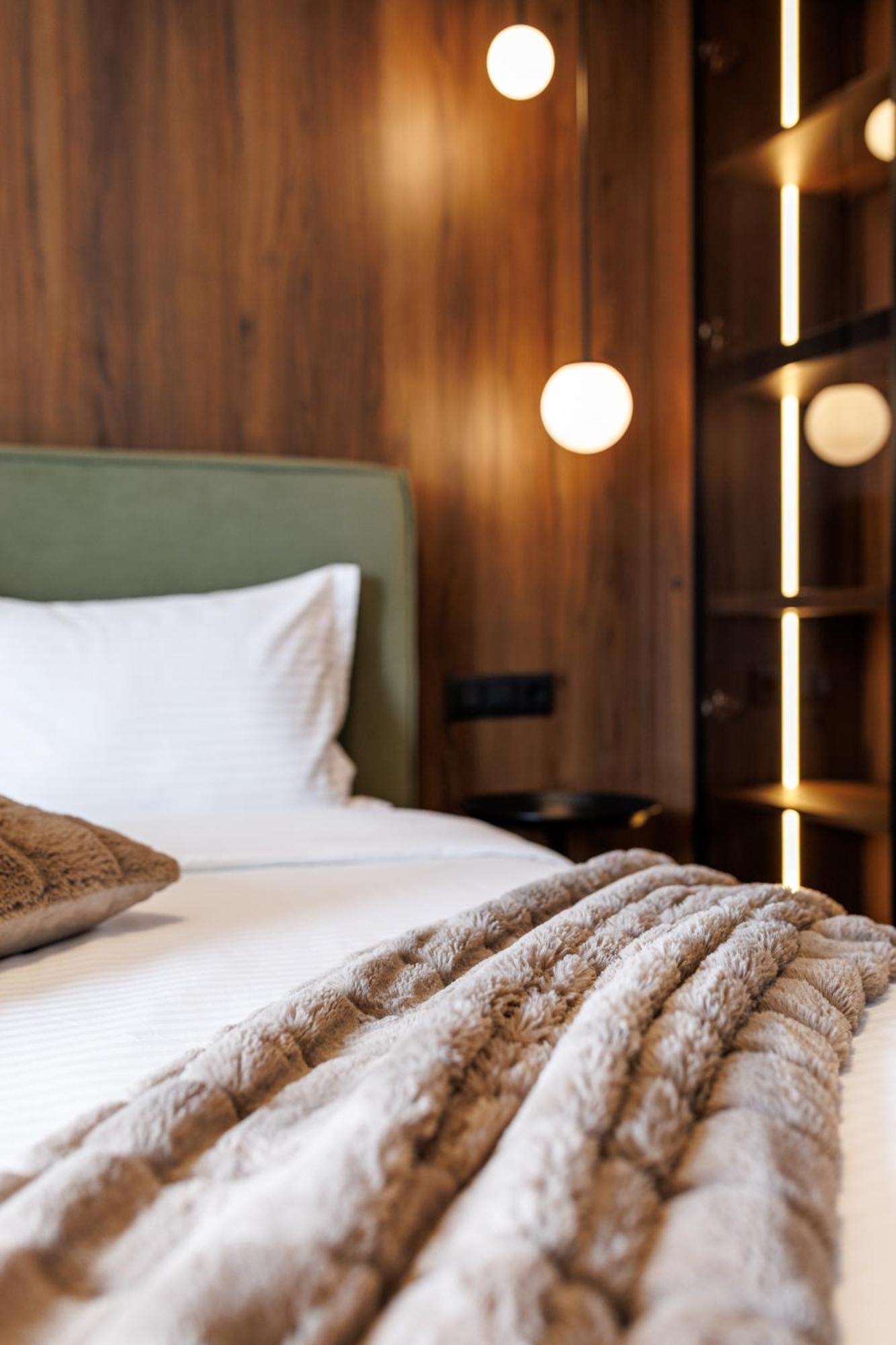 Mandala Designer Apartments With Free Private Parking, Near Mall Coresi براشوف المظهر الخارجي الصورة